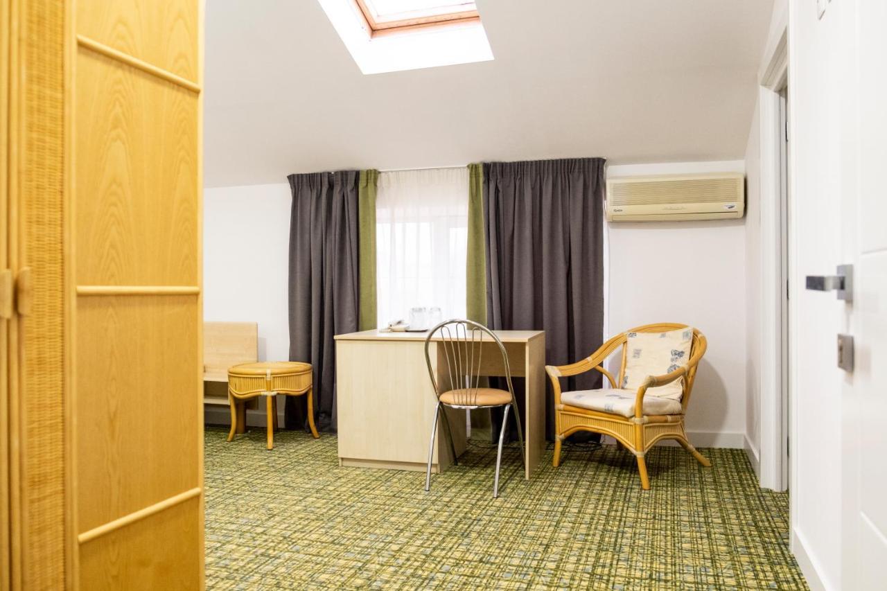 Casa Gabriela Hotel Boekarest Buitenkant foto